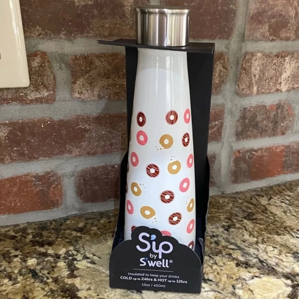 Sip by swell Doughnut print insulated  15oz  Water Bottle Brand new never used